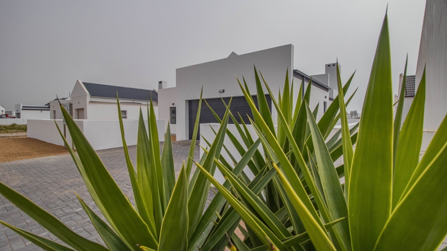 2 Bedroom Property for Sale in Britannia Beach Estate Western Cape